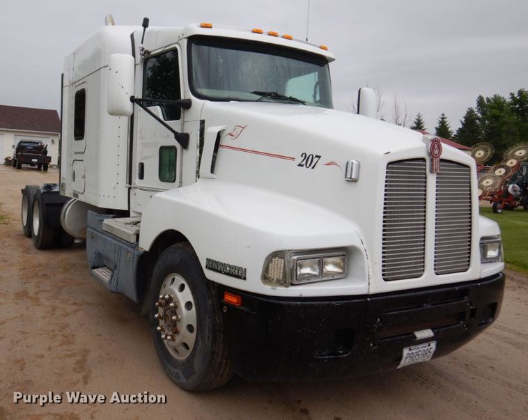 image for item KR9288 2006 Kenworth T600  semi truck