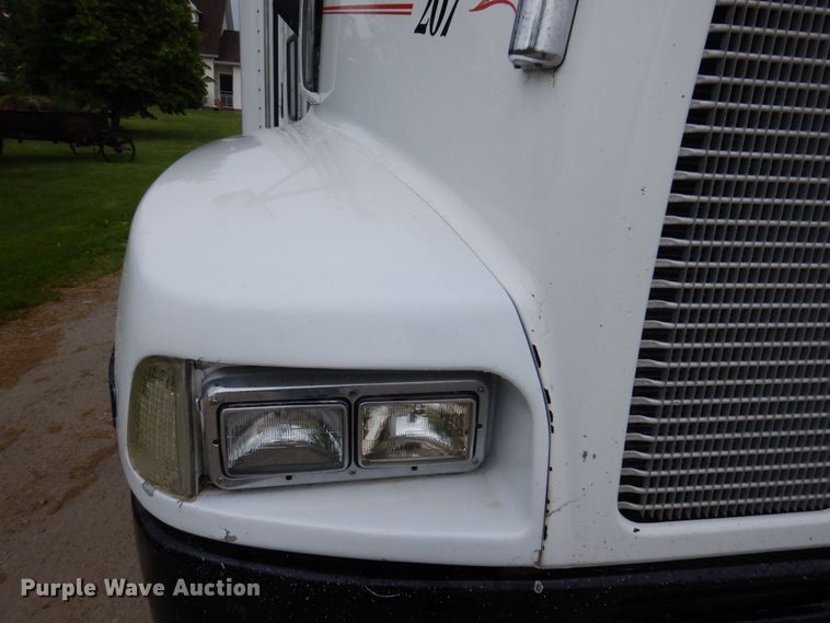image for item KR9288 2006 Kenworth T600  semi truck