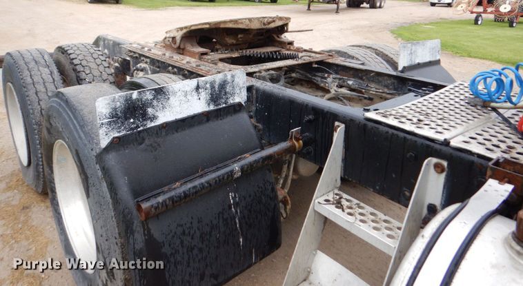 image for item KR9288 2006 Kenworth T600  semi truck