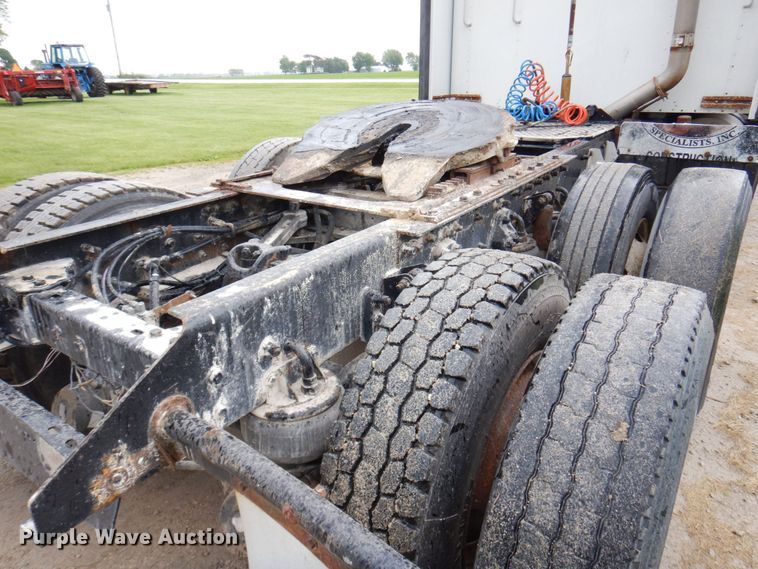 image for item KR9288 2006 Kenworth T600  semi truck