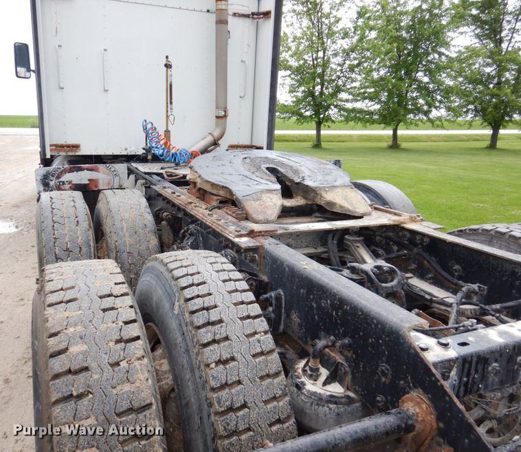 image for item KR9288 2006 Kenworth T600  semi truck