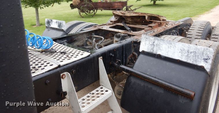 image for item KR9288 2006 Kenworth T600  semi truck