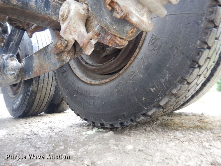 image for item KR9288 2006 Kenworth T600  semi truck