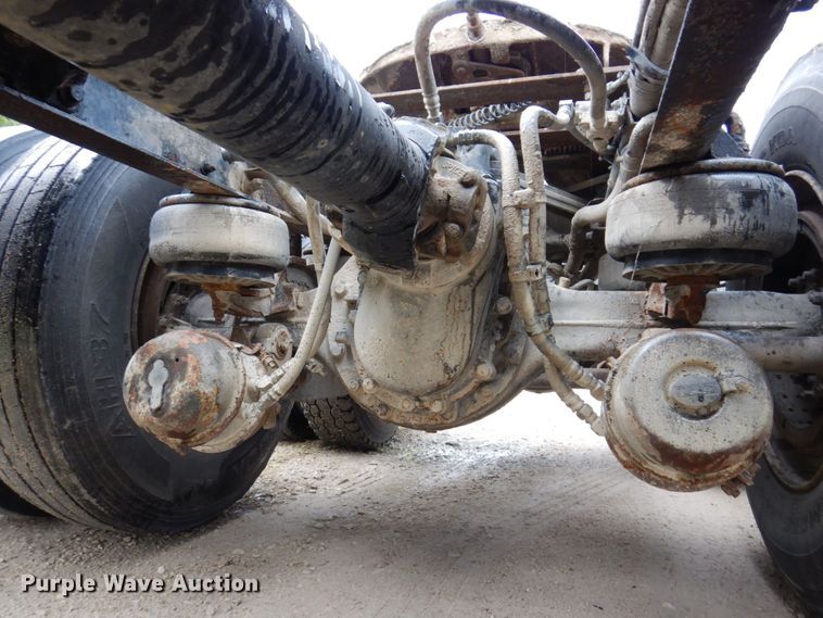 image for item KR9288 2006 Kenworth T600  semi truck