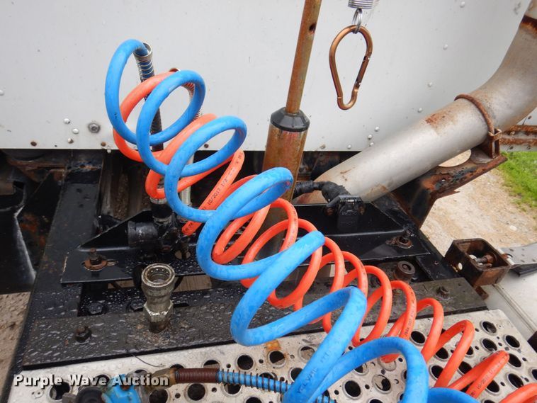 image for item KR9288 2006 Kenworth T600  semi truck