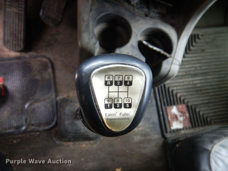 image for item KR9288 2006 Kenworth T600  semi truck