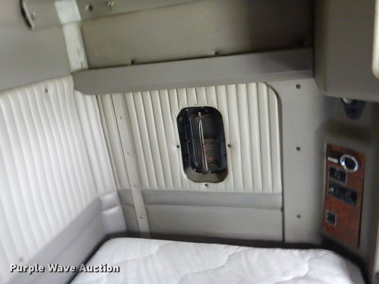 image for item KR9288 2006 Kenworth T600  semi truck