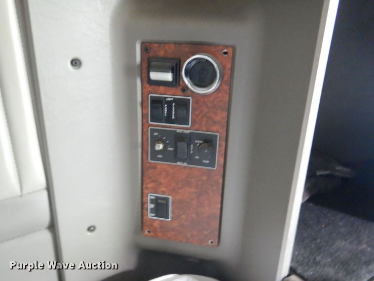 image for item KR9288 2006 Kenworth T600  semi truck