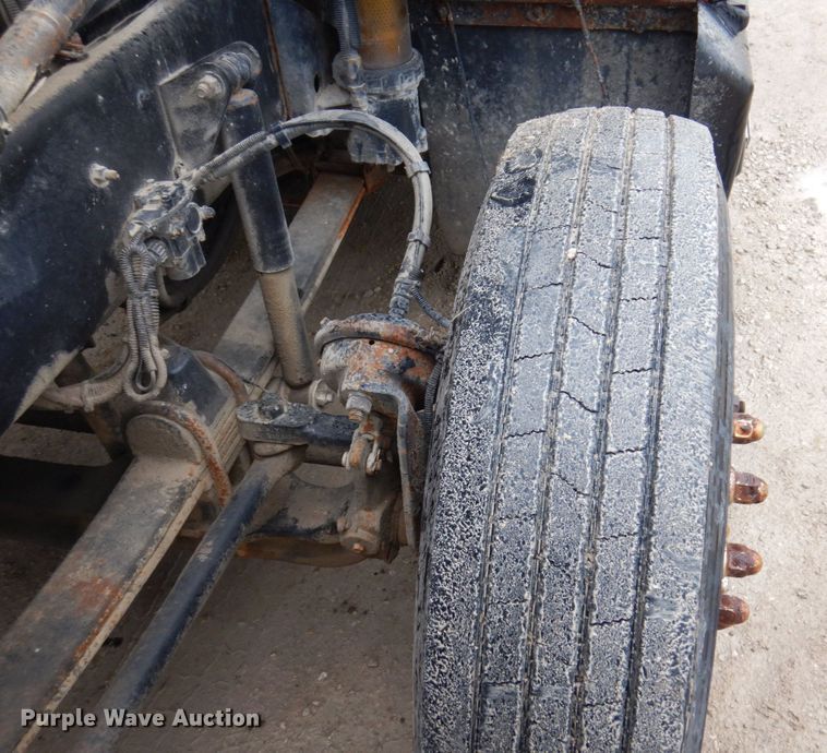 image for item KR9288 2006 Kenworth T600  semi truck