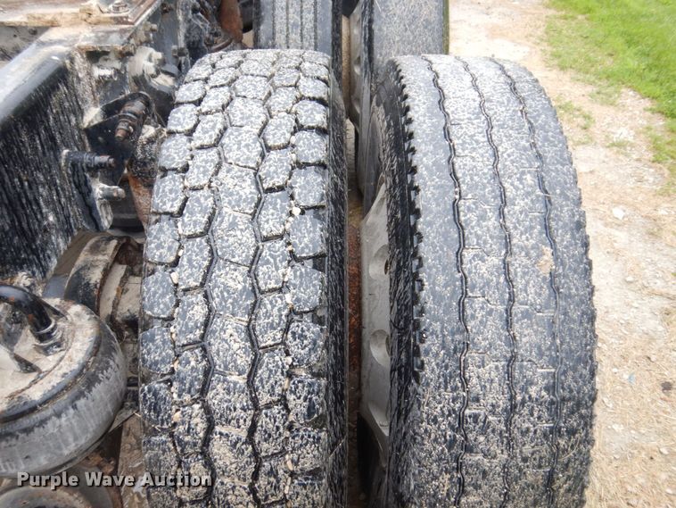 image for item KR9288 2006 Kenworth T600  semi truck