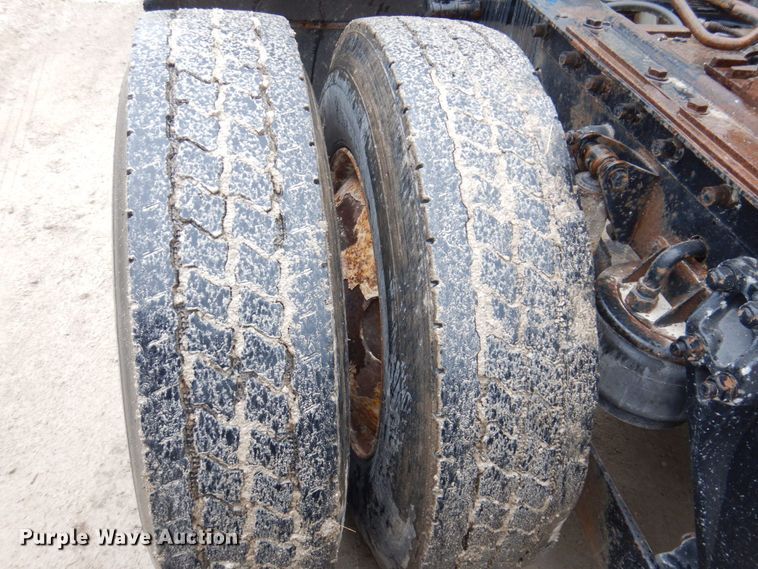 image for item KR9288 2006 Kenworth T600  semi truck