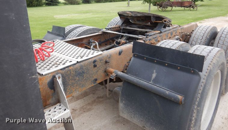 image for item KR9289 2007 Kenworth T800  semi truck