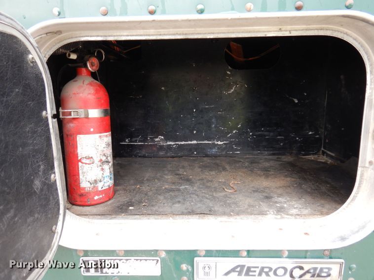 image for item KR9289 2007 Kenworth T800  semi truck