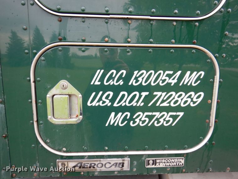 image for item KR9289 2007 Kenworth T800  semi truck