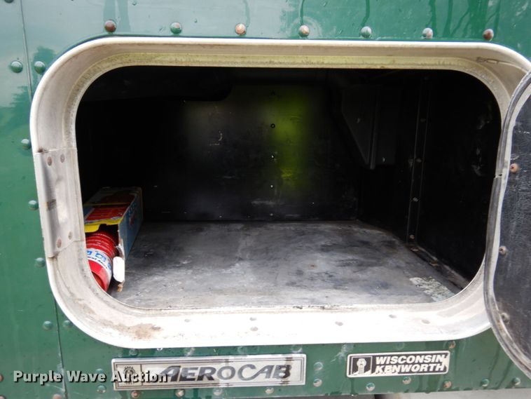 image for item KR9289 2007 Kenworth T800  semi truck