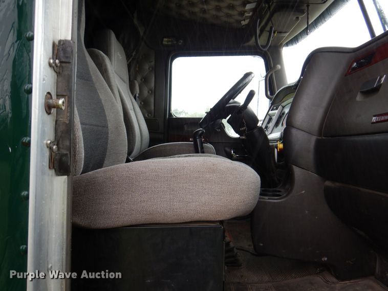 image for item KR9289 2007 Kenworth T800  semi truck