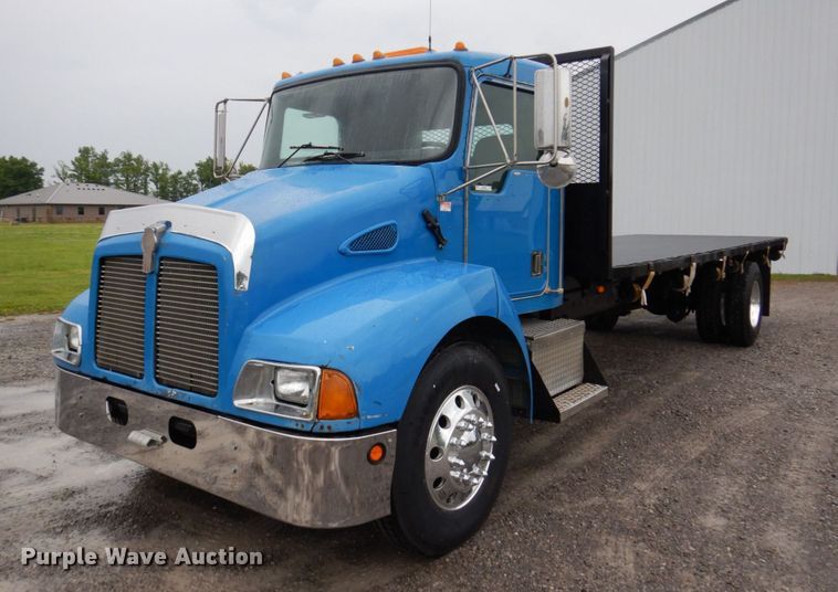 image for item KR9293 2000 Kenworth T300  dump flatbed truck