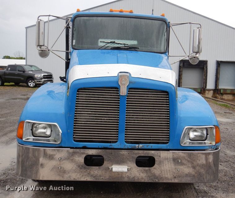 image for item KR9293 2000 Kenworth T300  dump flatbed truck