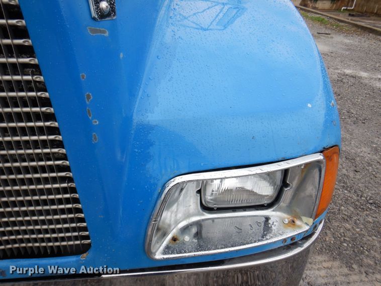 image for item KR9293 2000 Kenworth T300  dump flatbed truck