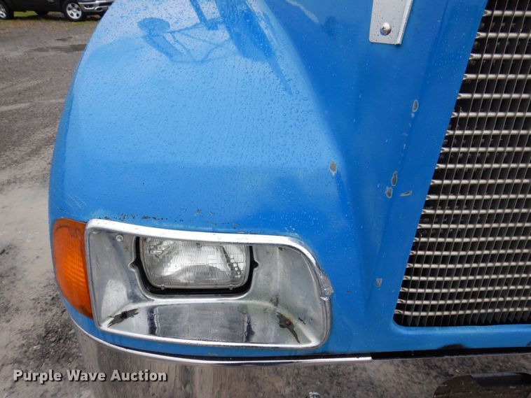 image for item KR9293 2000 Kenworth T300  dump flatbed truck