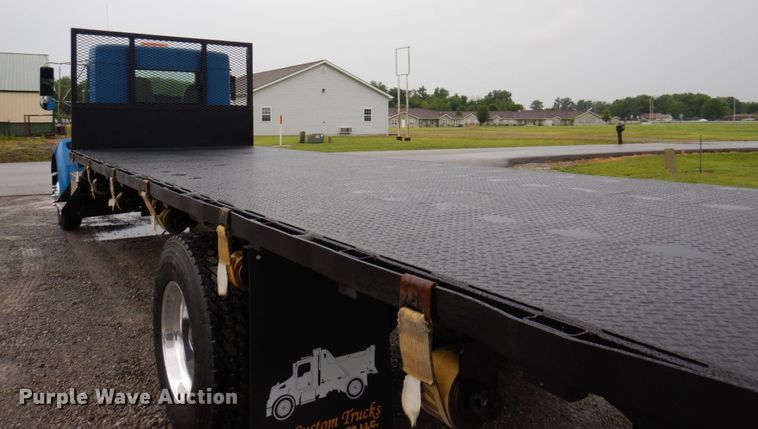 image for item KR9293 2000 Kenworth T300  dump flatbed truck