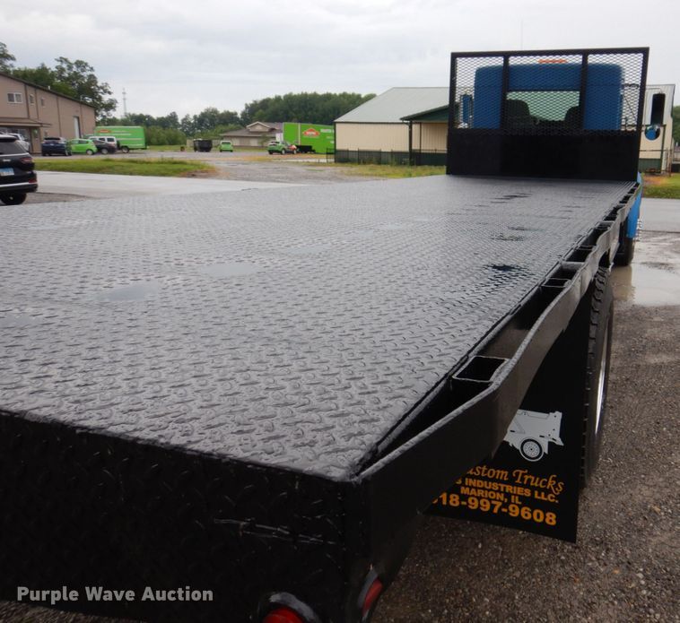 image for item KR9293 2000 Kenworth T300  dump flatbed truck