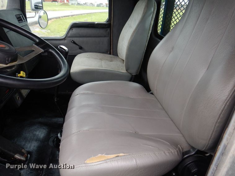 image for item KR9293 2000 Kenworth T300  dump flatbed truck