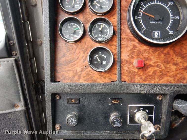 image for item KR9293 2000 Kenworth T300  dump flatbed truck