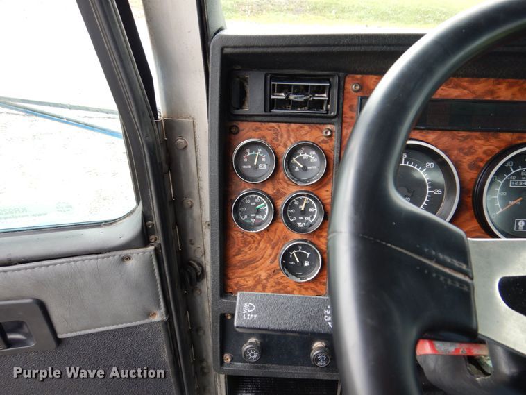 image for item KR9293 2000 Kenworth T300  dump flatbed truck