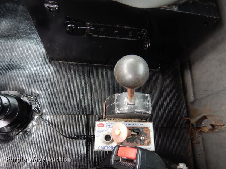 image for item KR9293 2000 Kenworth T300  dump flatbed truck