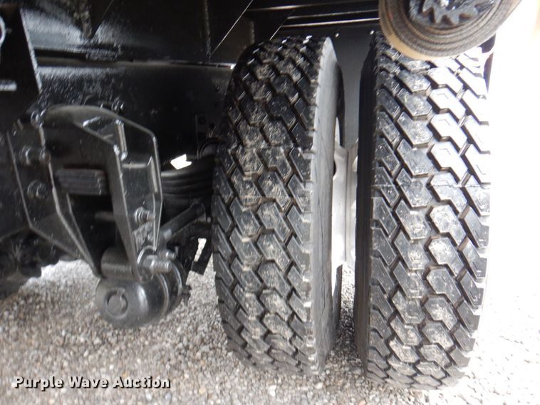 image for item KR9293 2000 Kenworth T300  dump flatbed truck