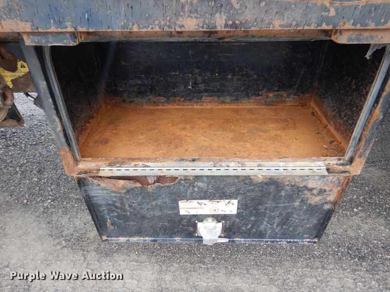 image for item KR9294 2000 Kenworth T300  dump flatbed truck