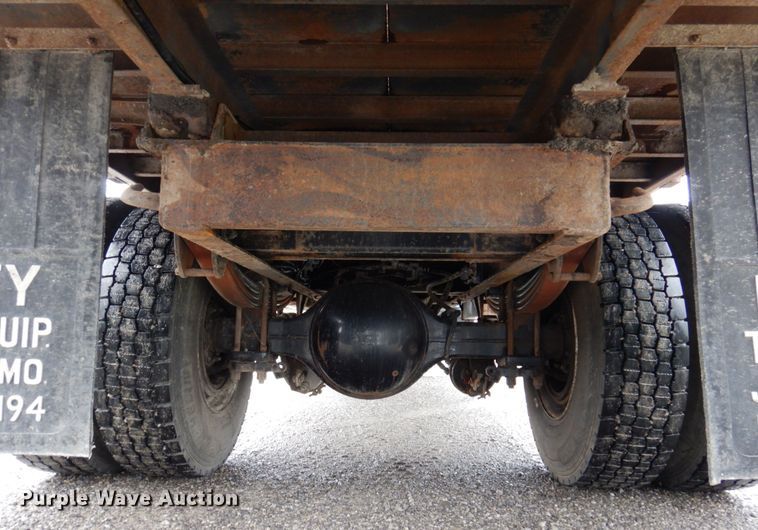 image for item KR9294 2000 Kenworth T300  dump flatbed truck