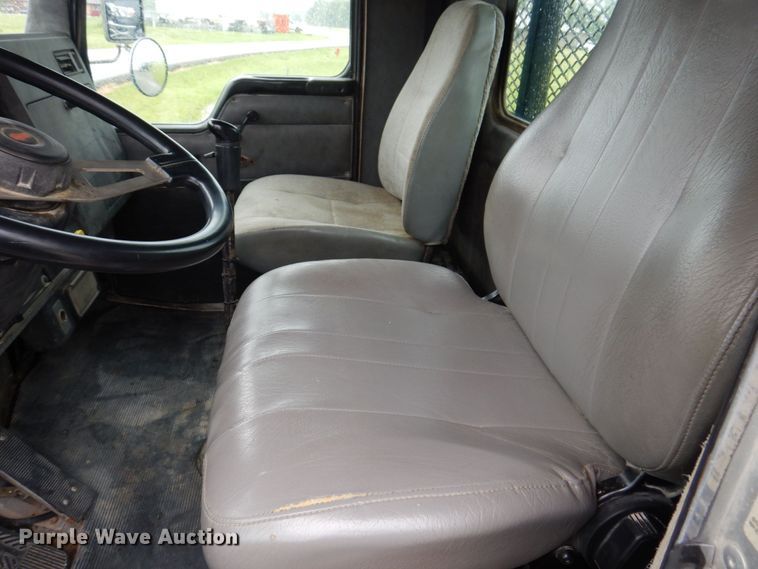 image for item KR9294 2000 Kenworth T300  dump flatbed truck