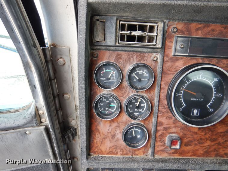 image for item KR9294 2000 Kenworth T300  dump flatbed truck