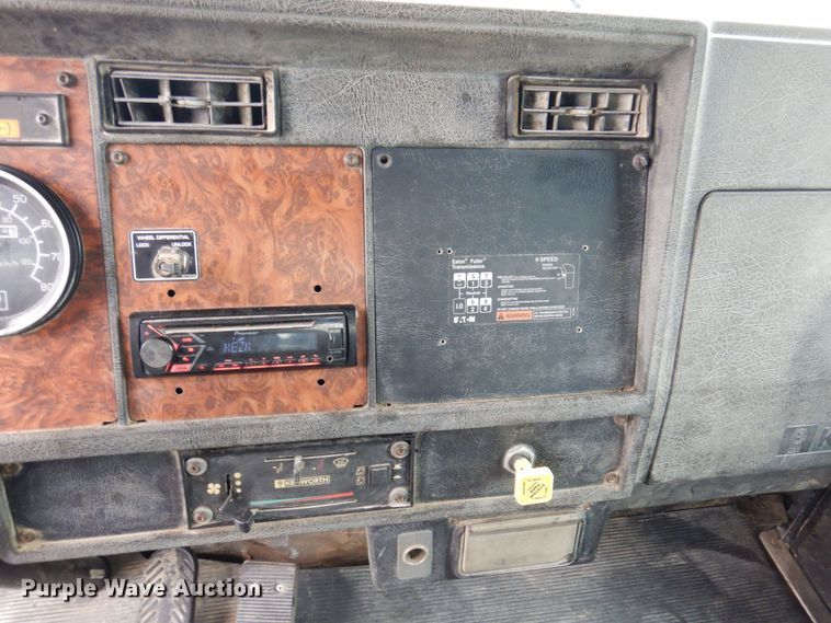 image for item KR9294 2000 Kenworth T300  dump flatbed truck