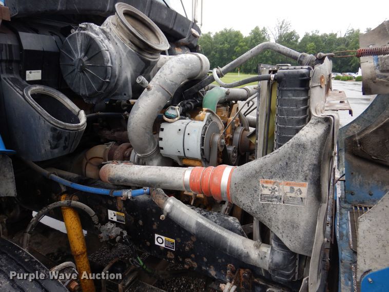 image for item KR9294 2000 Kenworth T300  dump flatbed truck