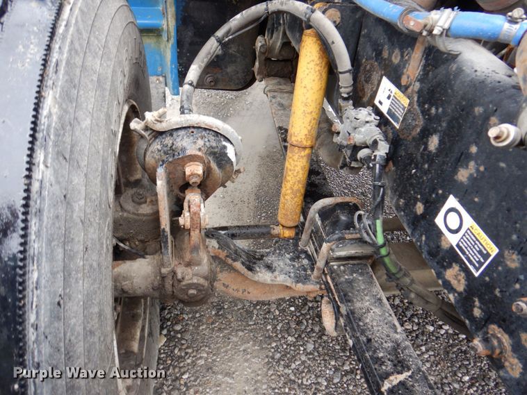 image for item KR9294 2000 Kenworth T300  dump flatbed truck