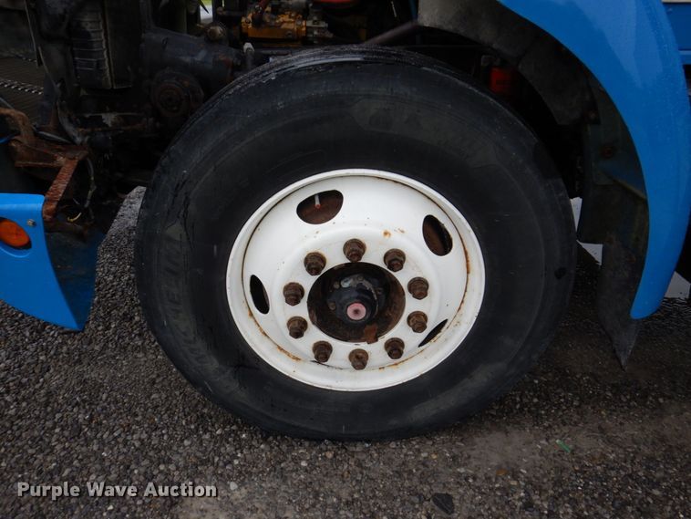 image for item KR9294 2000 Kenworth T300  dump flatbed truck