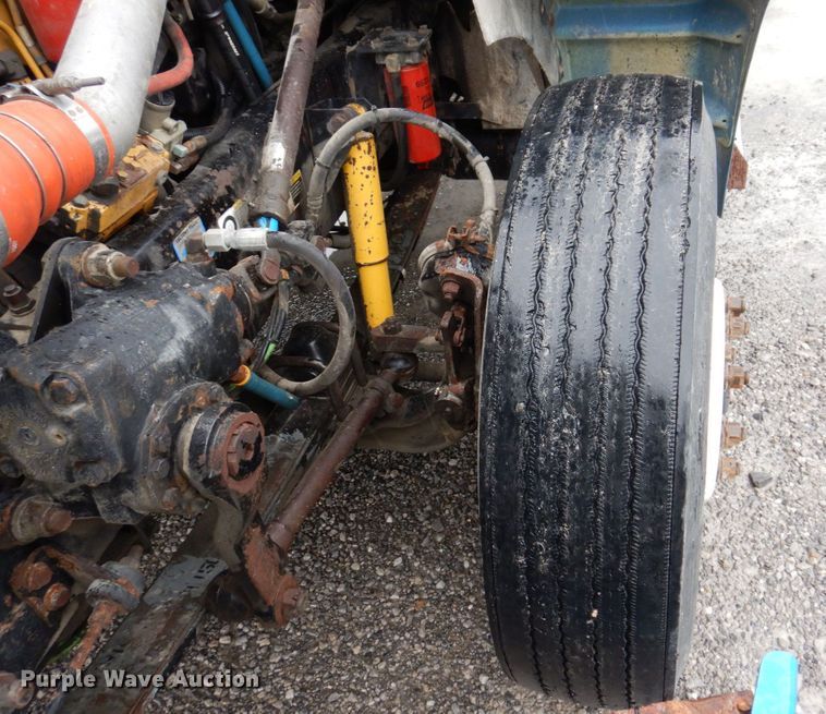 image for item KR9294 2000 Kenworth T300  dump flatbed truck