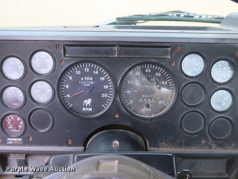 image for item KR9798 1993 Mack CH613  roll-off container truck