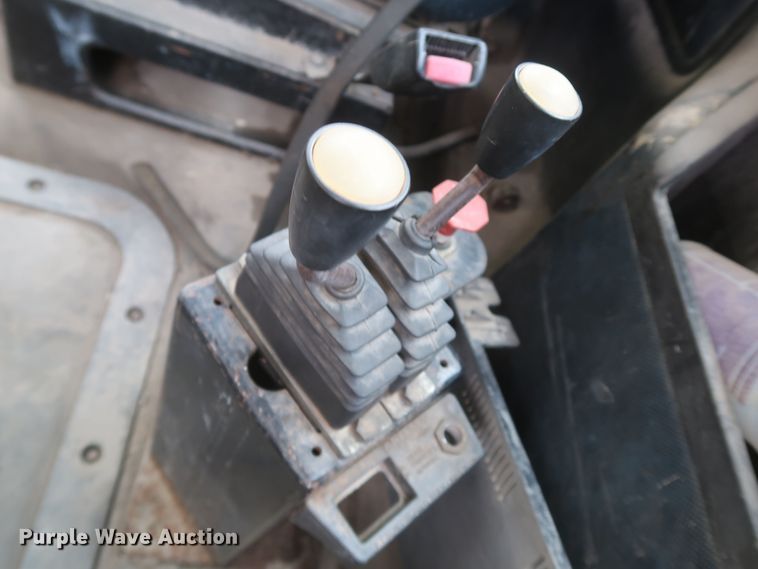 image for item KR9798 1993 Mack CH613  roll-off container truck