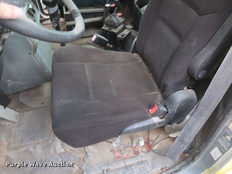 image for item KR9798 1993 Mack CH613  roll-off container truck