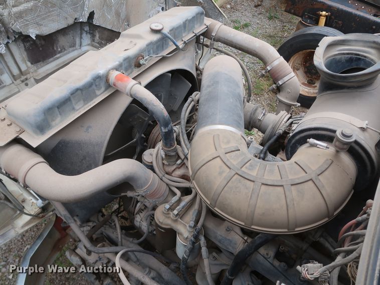 image for item KR9798 1993 Mack CH613  roll-off container truck