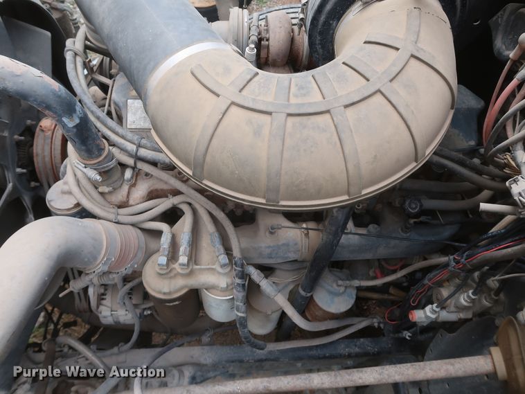 image for item KR9798 1993 Mack CH613  roll-off container truck