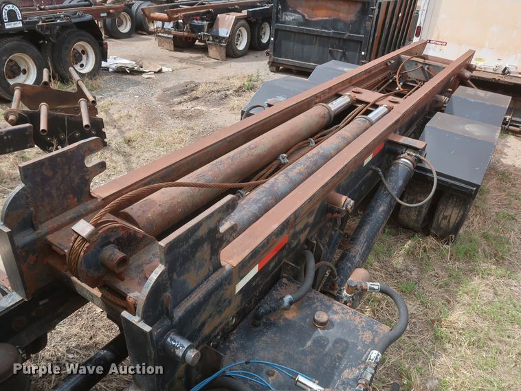 image for item KR9798 1993 Mack CH613  roll-off container truck