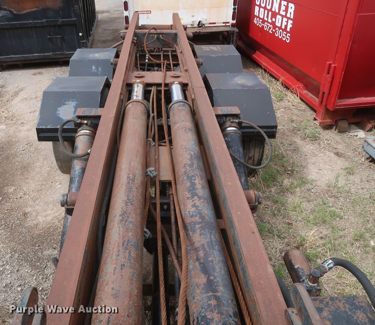 image for item KR9798 1993 Mack CH613  roll-off container truck