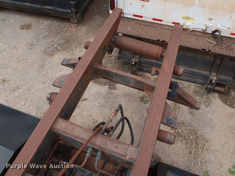 image for item KR9798 1993 Mack CH613  roll-off container truck