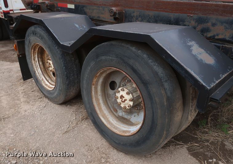 image for item KR9798 1993 Mack CH613  roll-off container truck