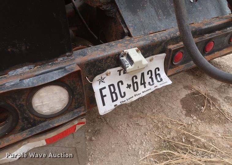 image for item KR9798 1993 Mack CH613  roll-off container truck